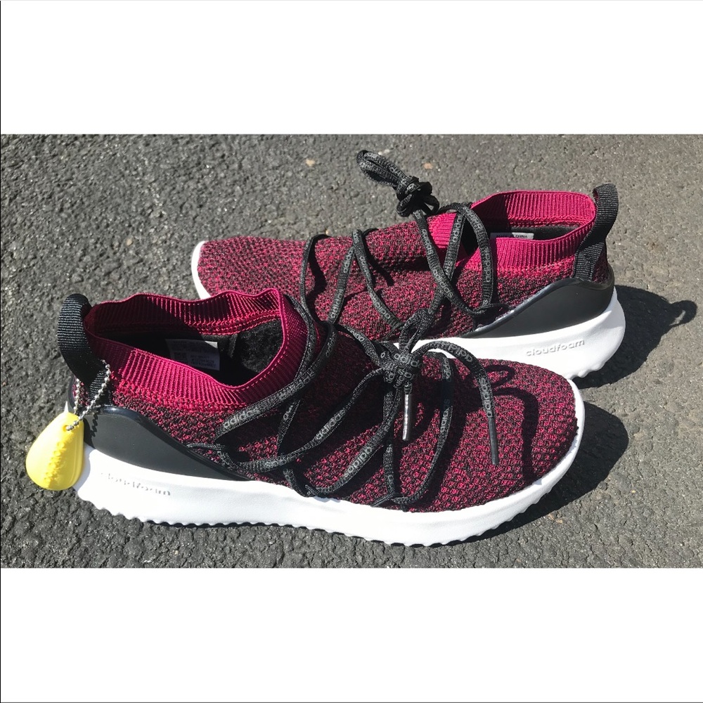 SOLD//New Women’s Adidas Ultimamotion Sneakers